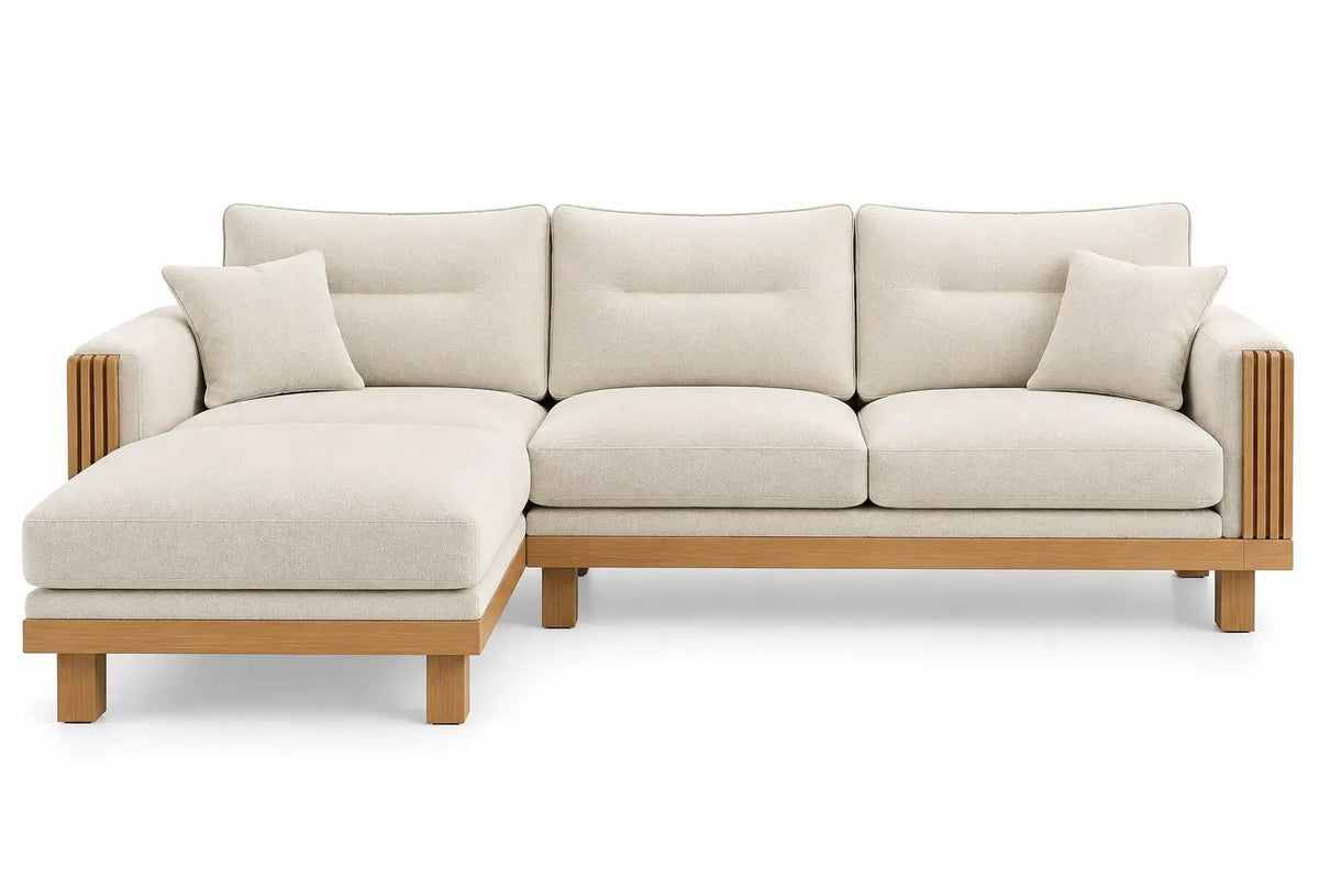 Sofá esquinero tapizado con detalles de líneas verticales, beige y marrón